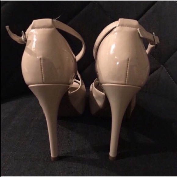 ๐ LAST ONE! SZ 8.5 MARC FISHER Acalia heels - Picture 3 of 4